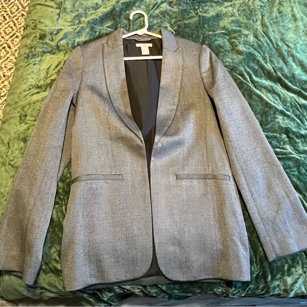 H&M Gray Blazer with Notched Lapel and Tailored Fit
